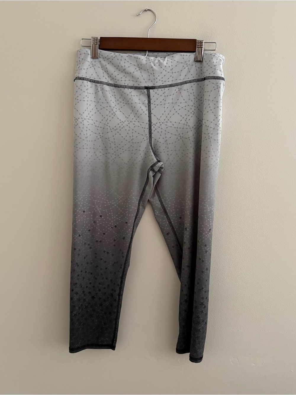 Evolution & Creation Women’s Large Grey black star print leggings